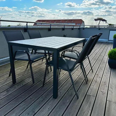 Elegante Skyline Apartment